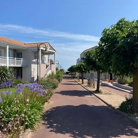 Renove, 3pers Avec Terrasse Et Piscine D18 アパート *